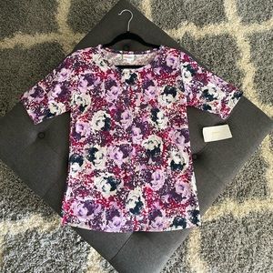 🎃LuLaRoe Gigi top.Size LARGE. Disney Villains NWT